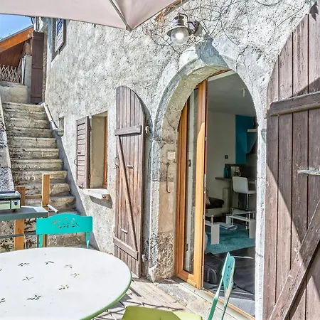 Les Roches - T2. Appartement *