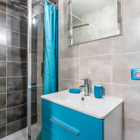 Les Roches - T2. Appartement Talloires